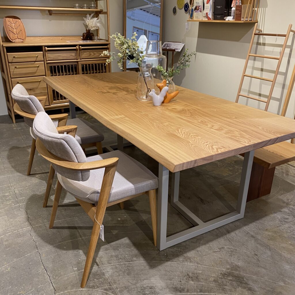 三島家具オリジナルの旭川ダイニングテーブル - 丁寧な暮らしの店