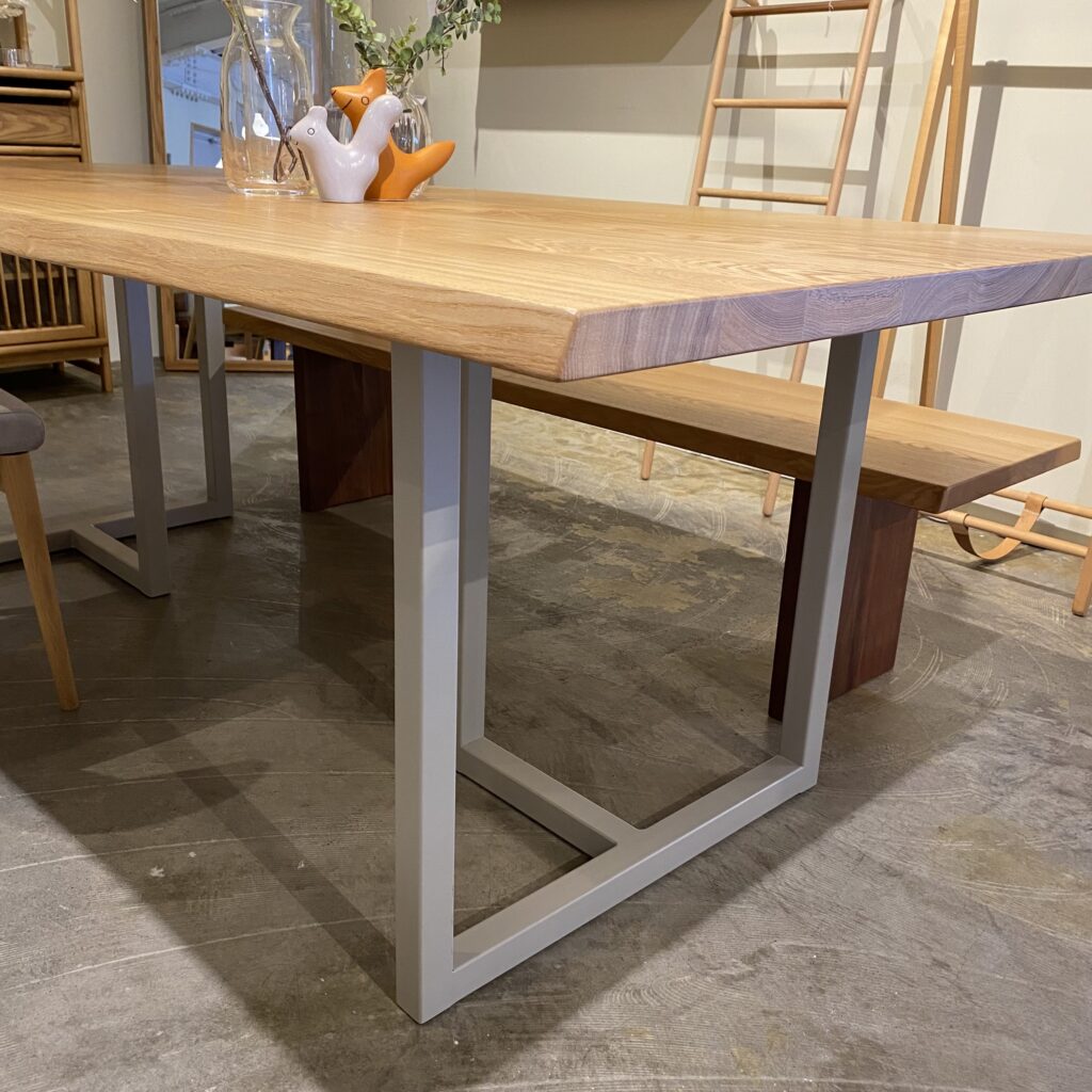 三島家具オリジナルの旭川ダイニングテーブル - 丁寧な暮らしの店